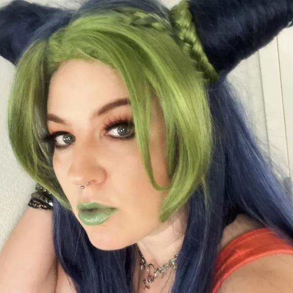 Kira Buckland photo