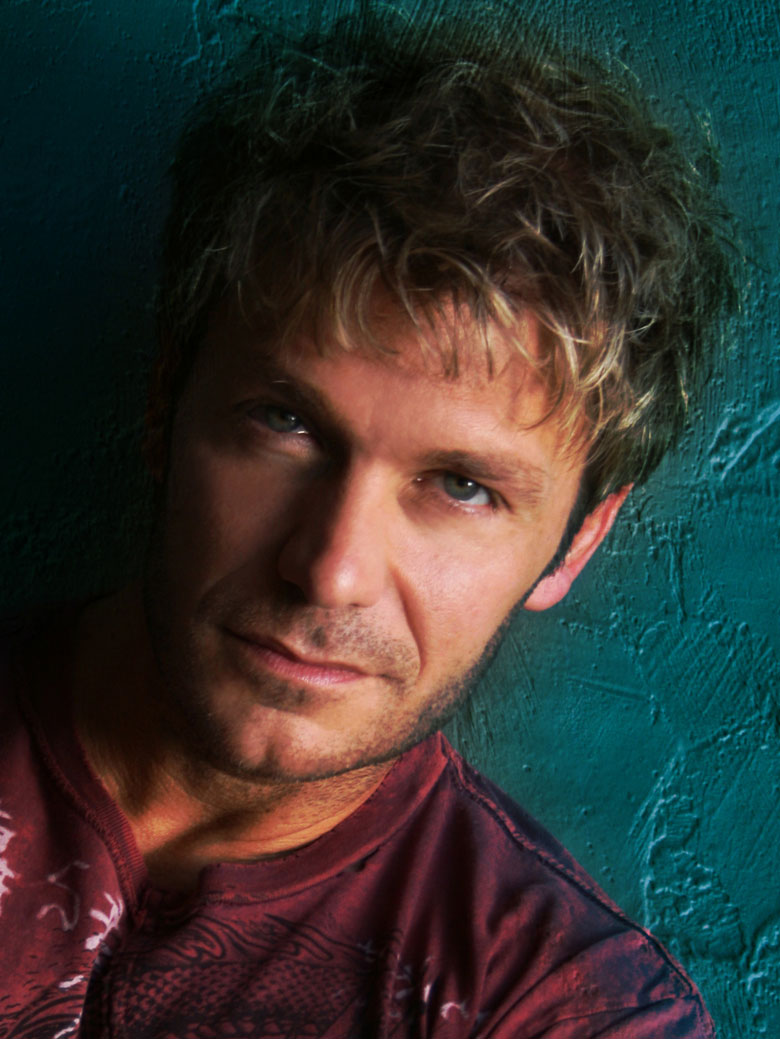 Vic Mignogna photo